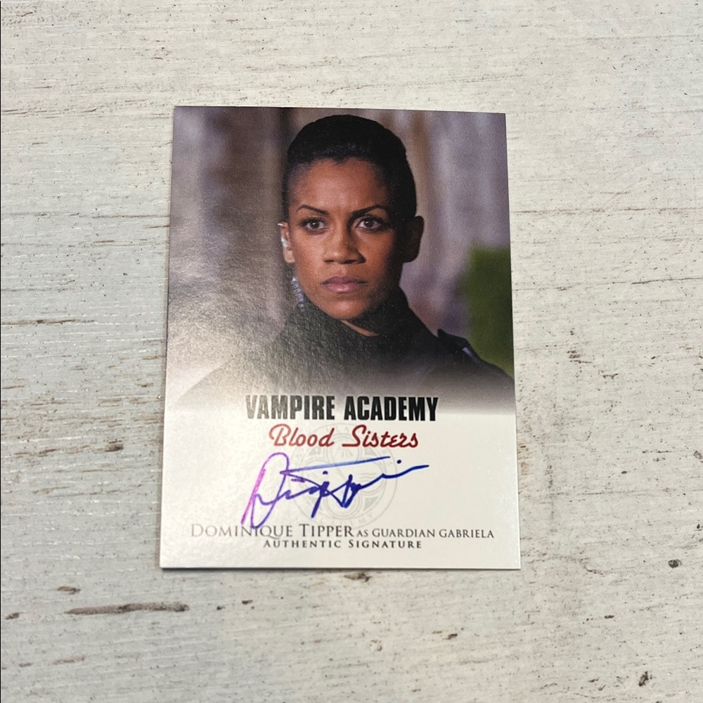 Vampire Academy Blood Sisters Dominique Tipper Autograph Trading Card